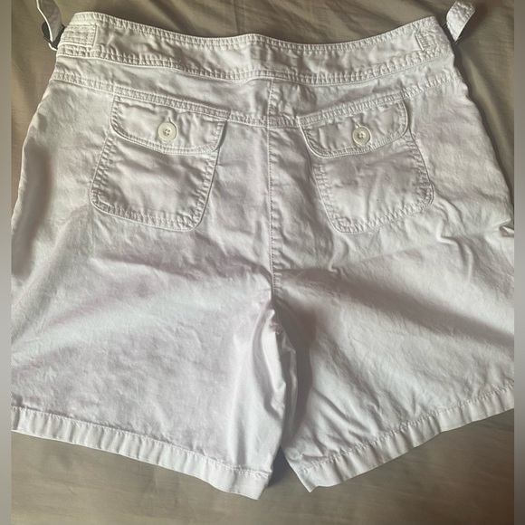 Classic Elements Shorts - Picture 2 of 3